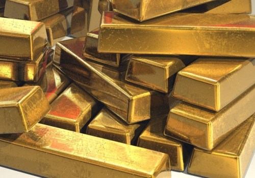 What is the advantages of investing in gold?